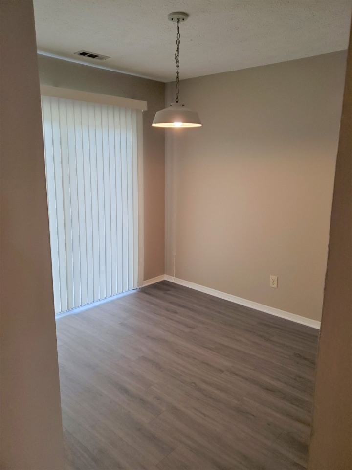 Hickory Grove Apartments Image 11