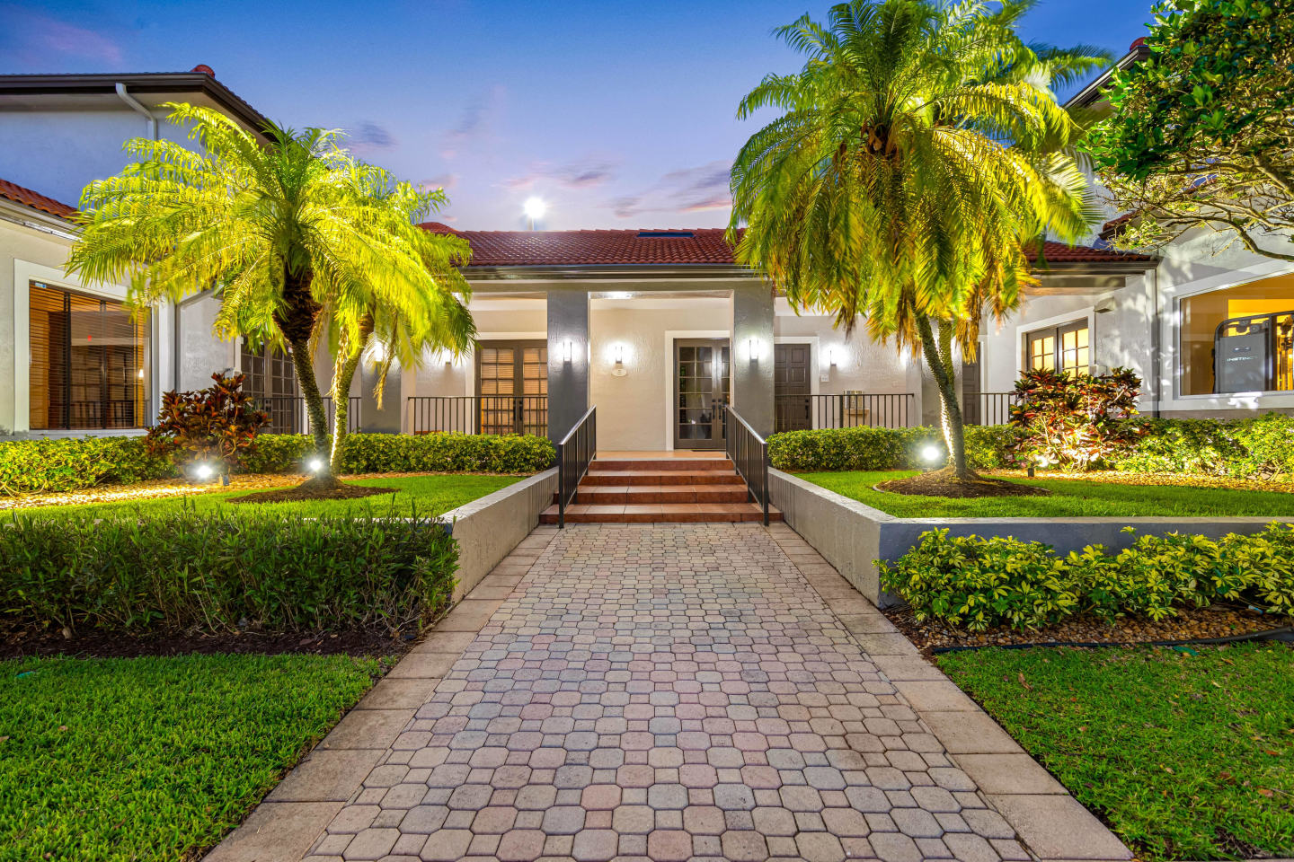Sunset Gardens Apartments Image 89