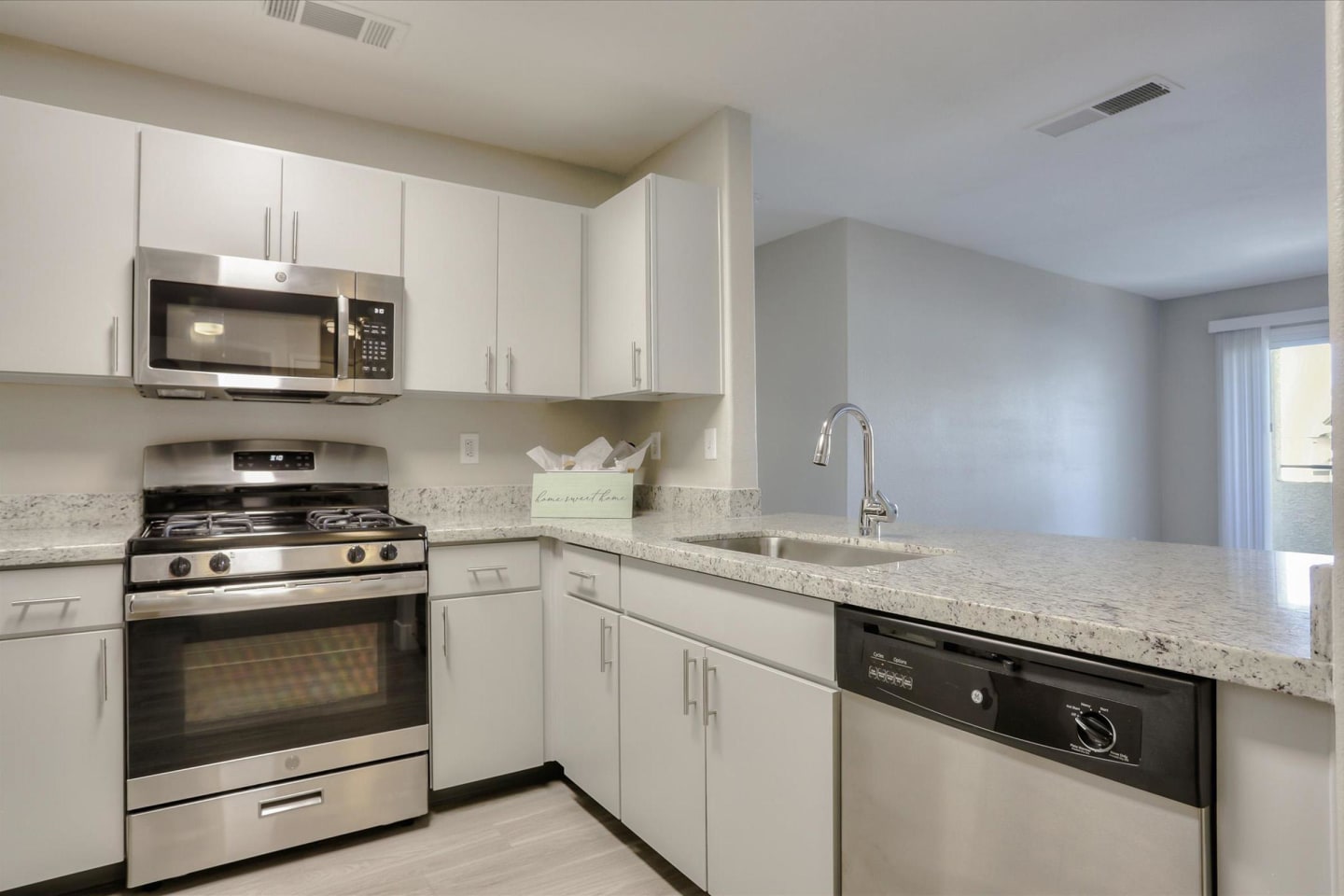 South Valley Ranch Apartments Image 54