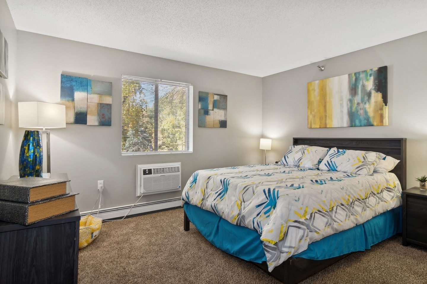 Twelve 501 Apartment Homes Image 9