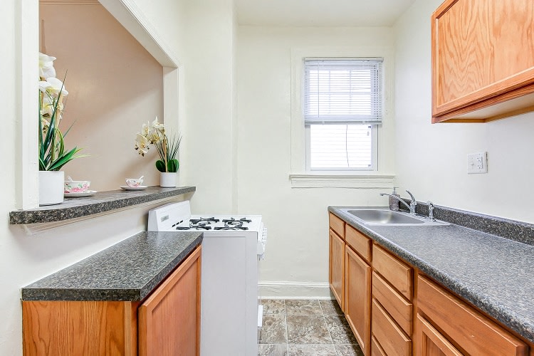 3213 Wisconsin Image 3