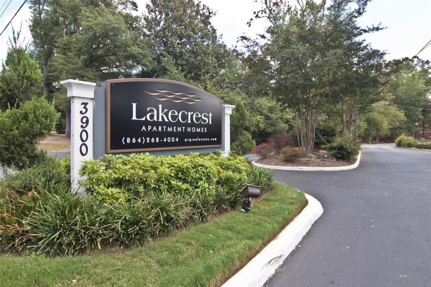 Lakecrest Apartments Image 2
