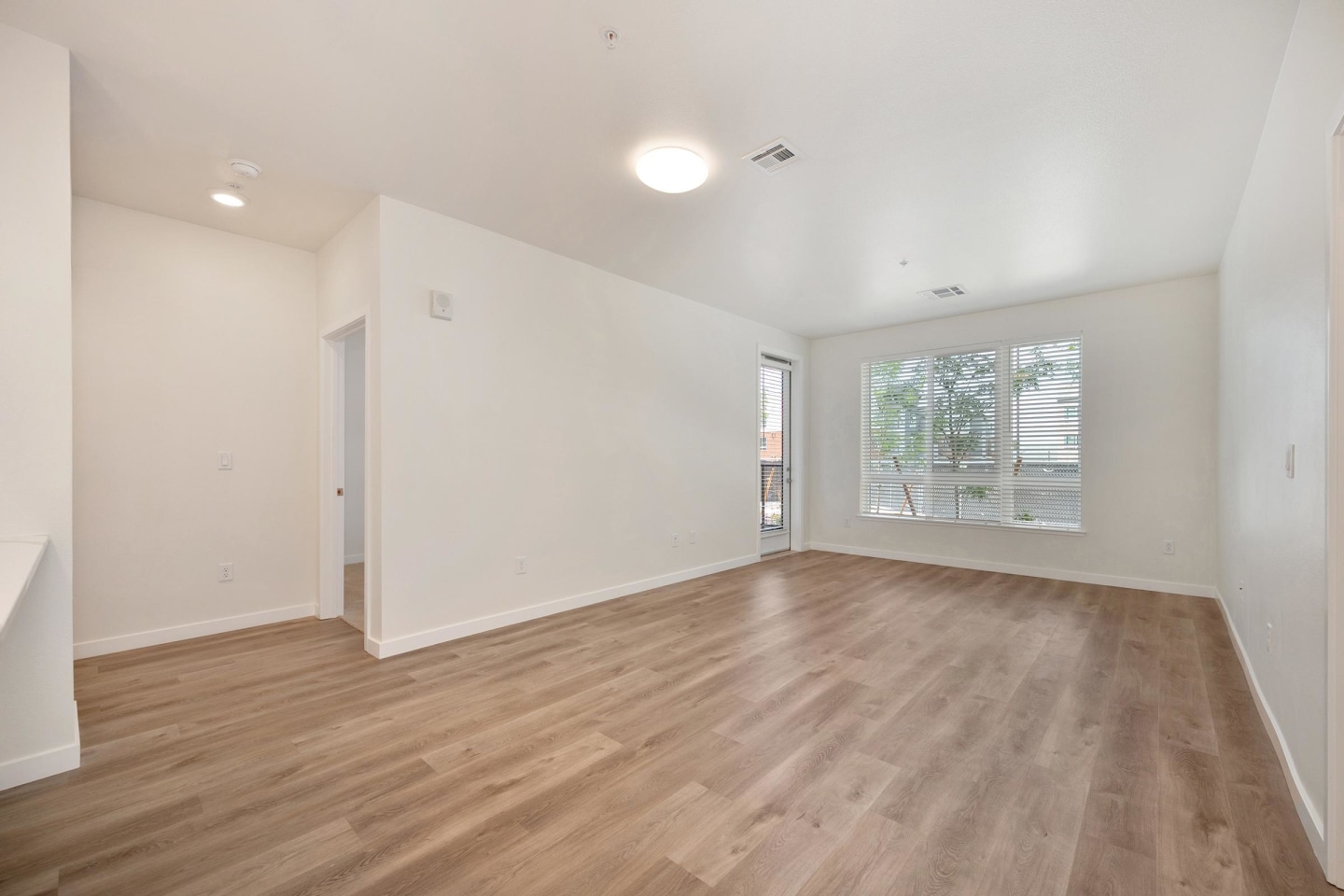 Halcyon Apartments Image 183