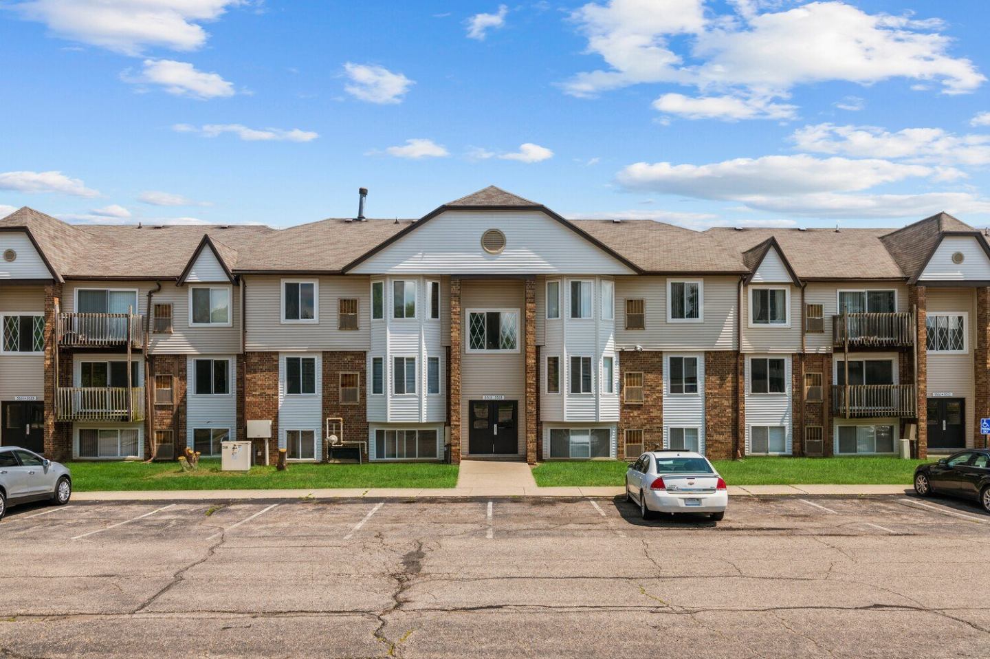 Residences at Grand Blanc Apartments Image 4