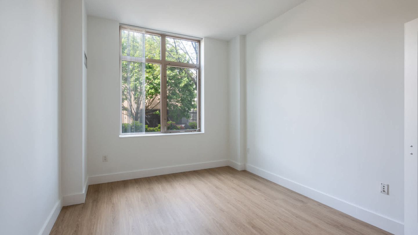 Third Square Image 66