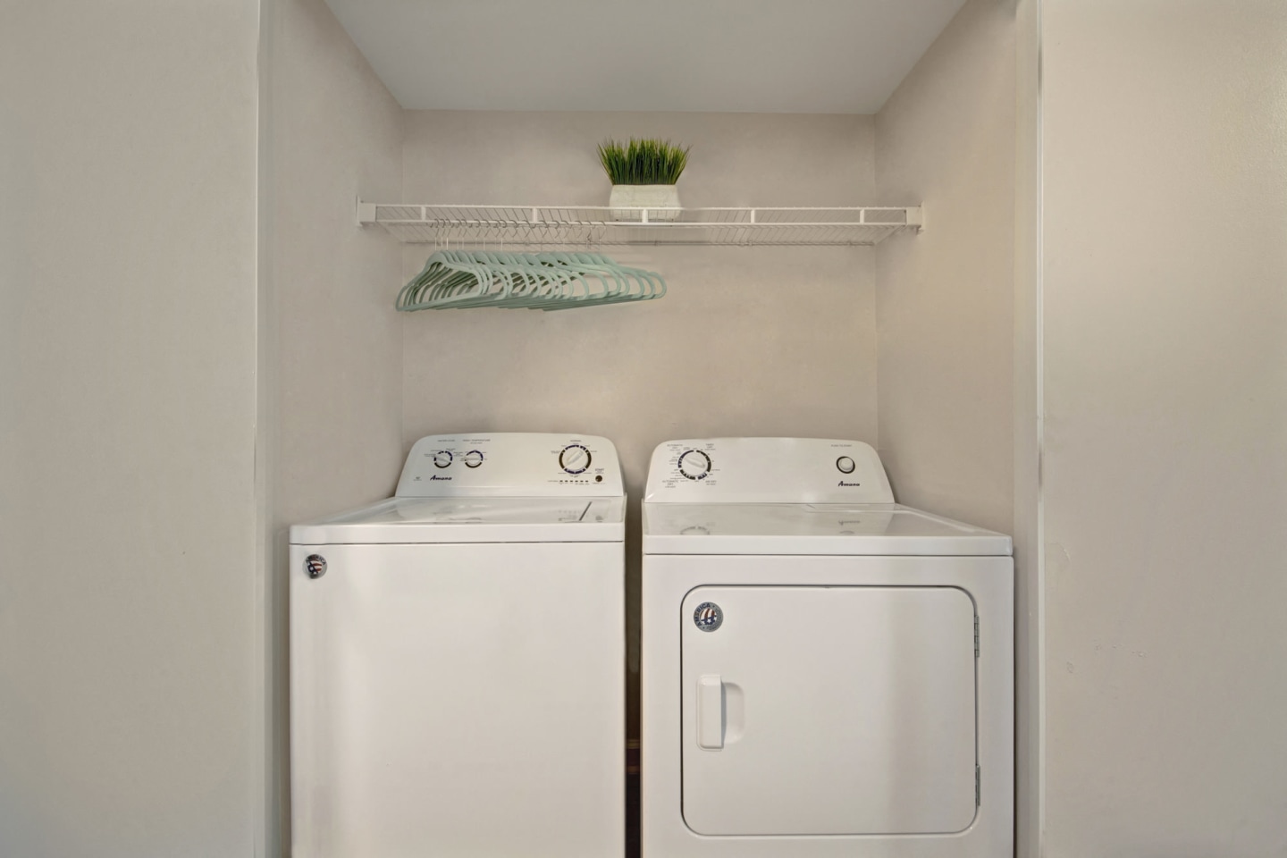 Canterbury Apartment Homes Image 11