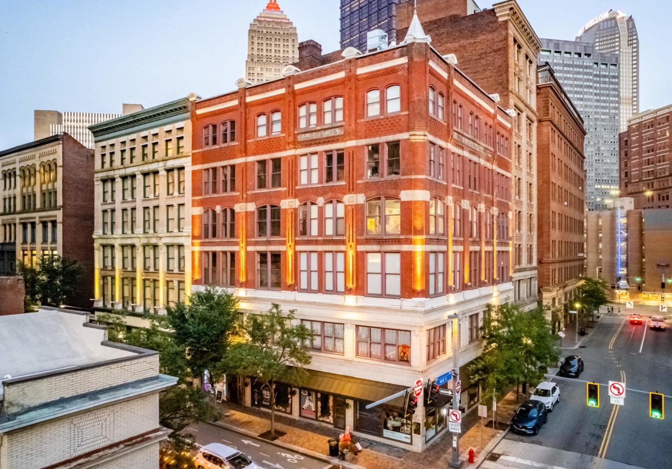 900 Penn Image 6