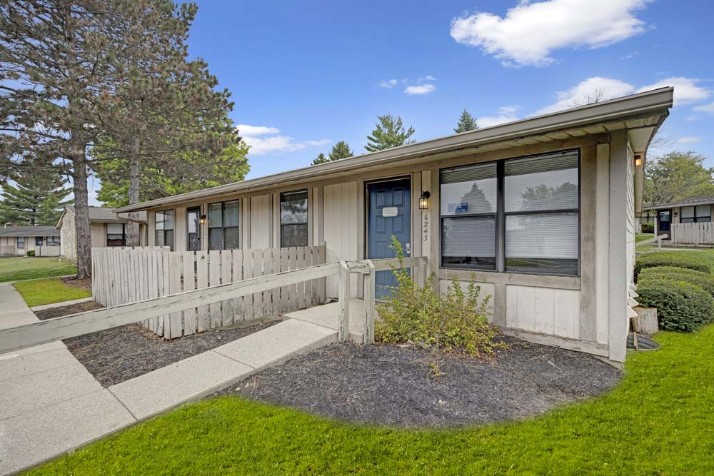 Stonehenge Apartments Image 17
