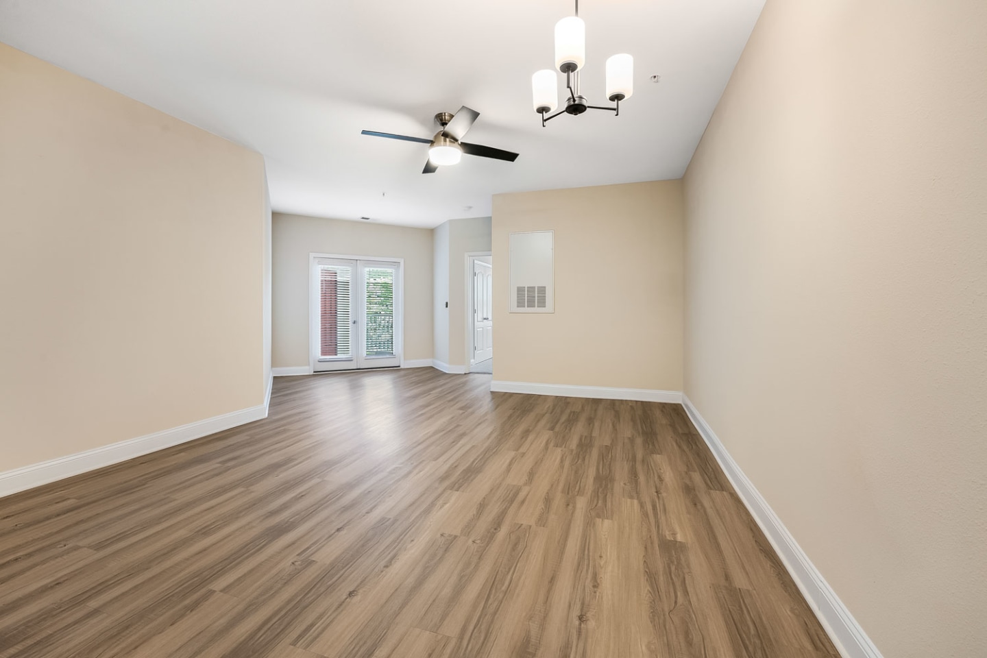 Ashbury Square Image 16