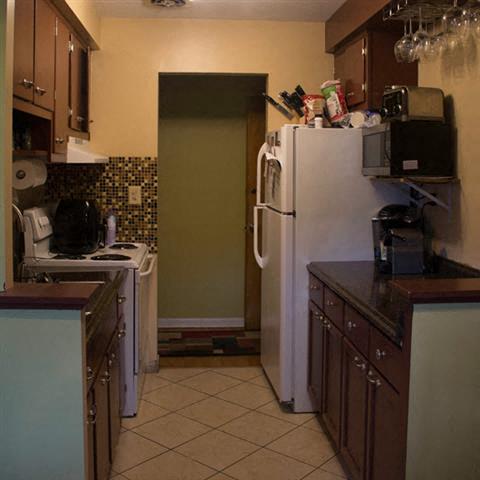 Emerald Village Apartments Image 13