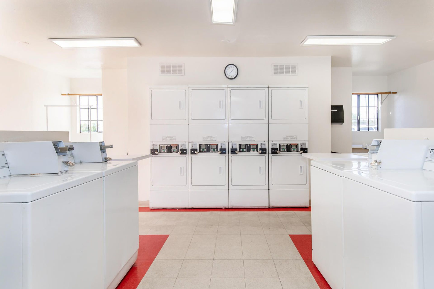 Broadmoor Apartments Image 16