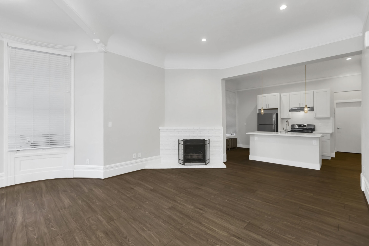 2620 LAGUNA Apartments Image 7