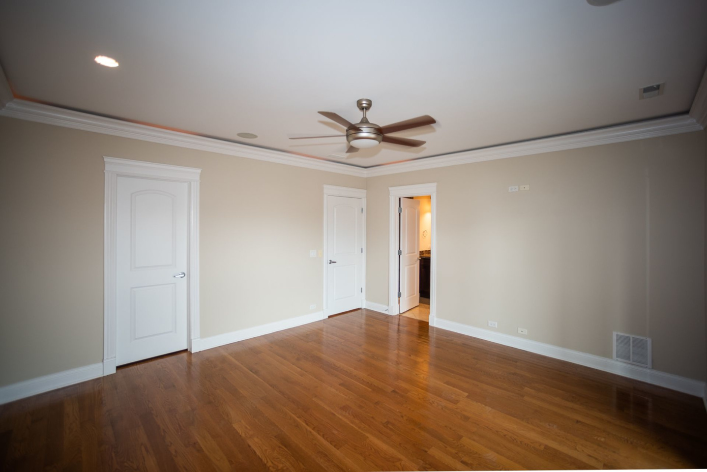2904 W Belmont Ave Image 17