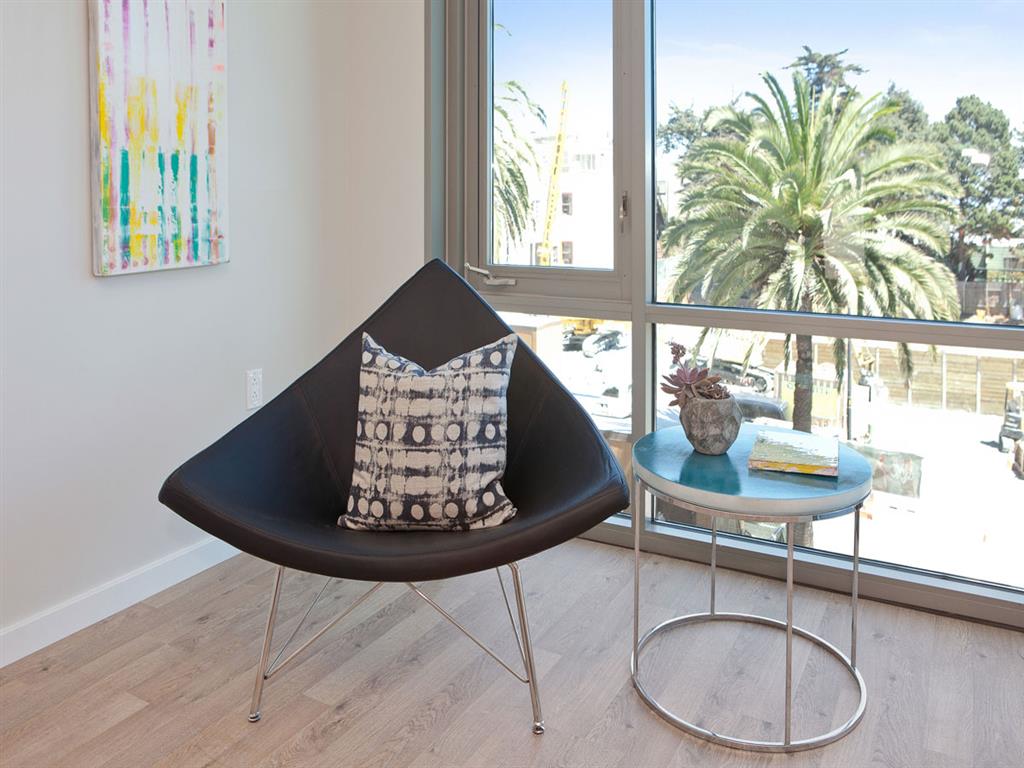 38 Dolores Image 19