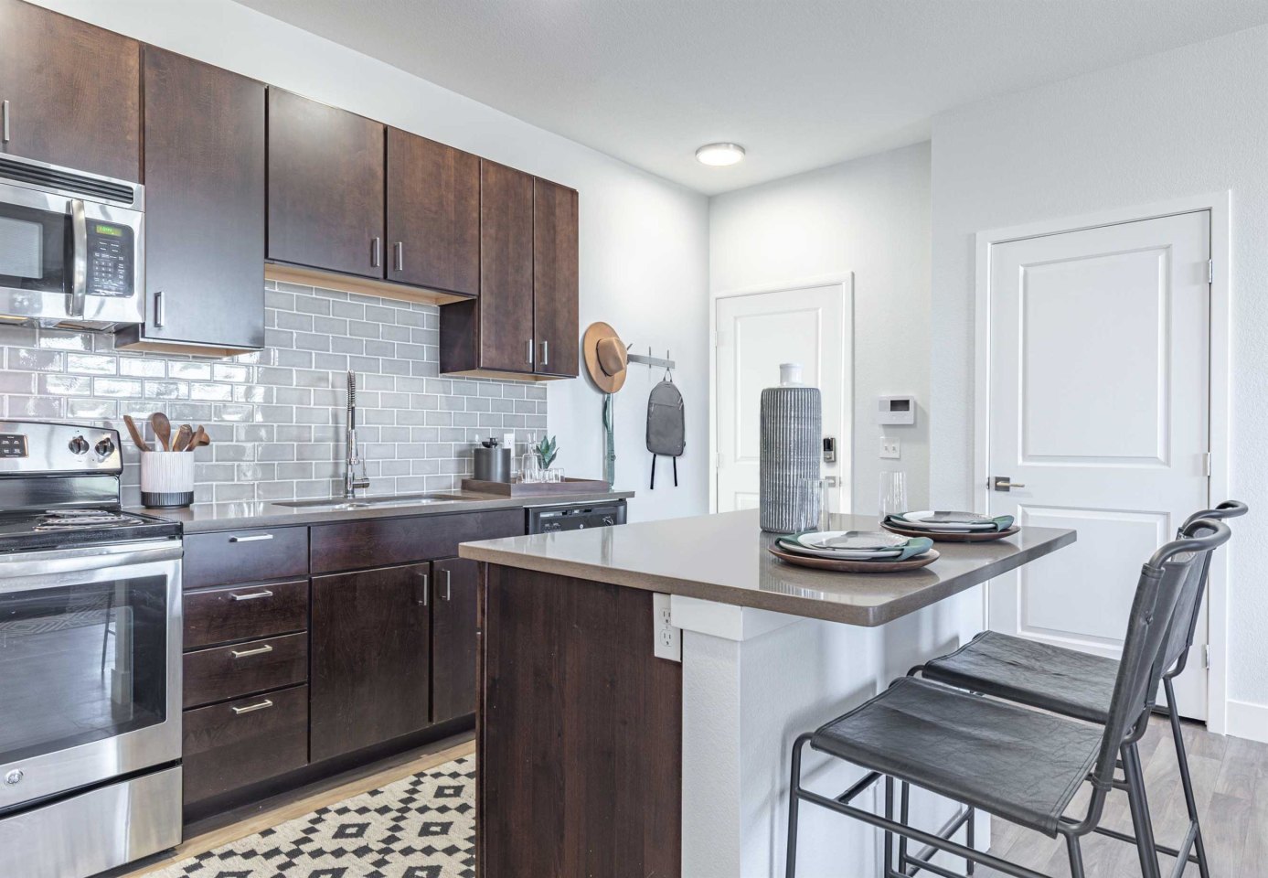 RockVue Apartments Image 12