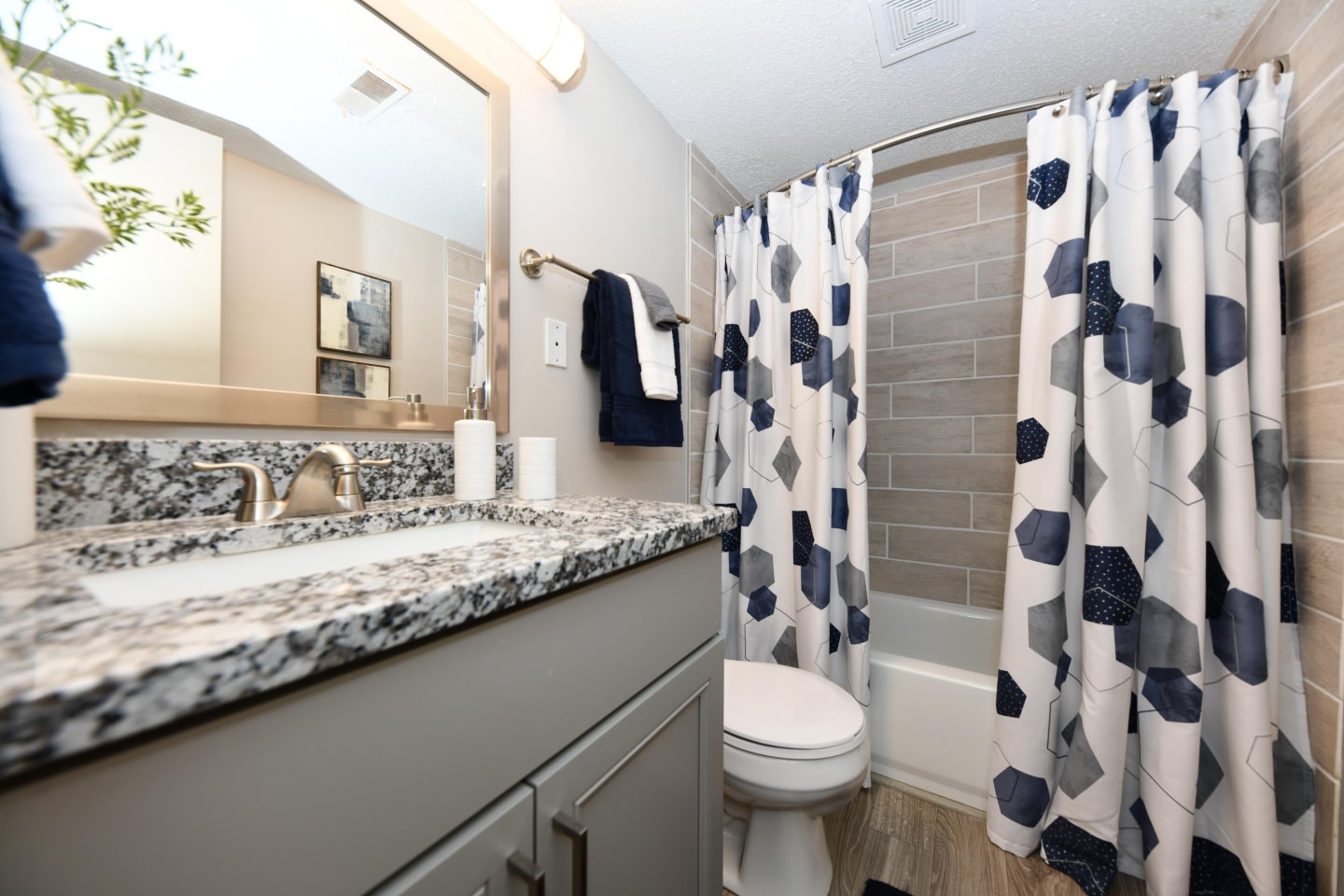 Preston Apartment Homes Image 8
