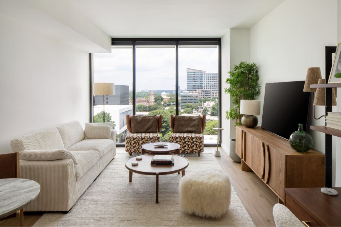 Emmi Midtown Image 14