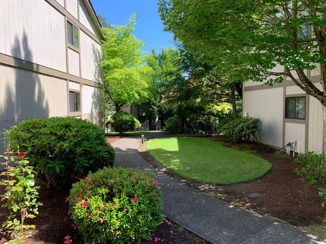 Hilltop Apartments Image 1