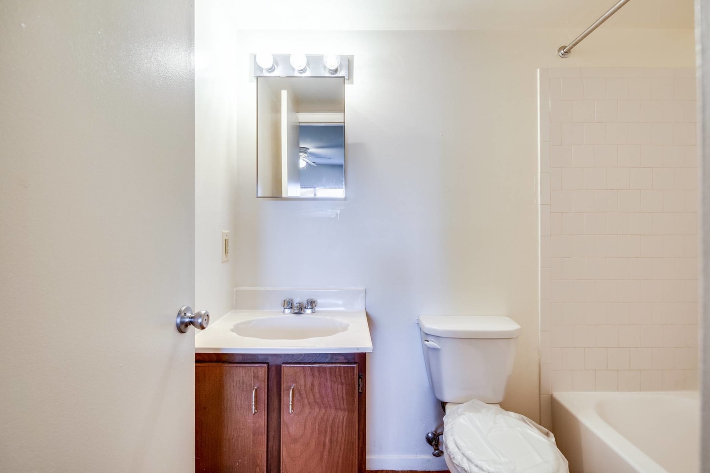 Meadow Creek Apartments Image 14