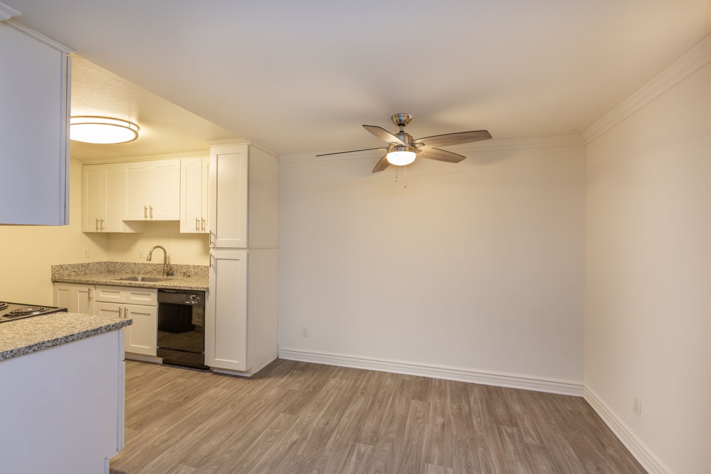 Elan Scripps Terrace Image 12