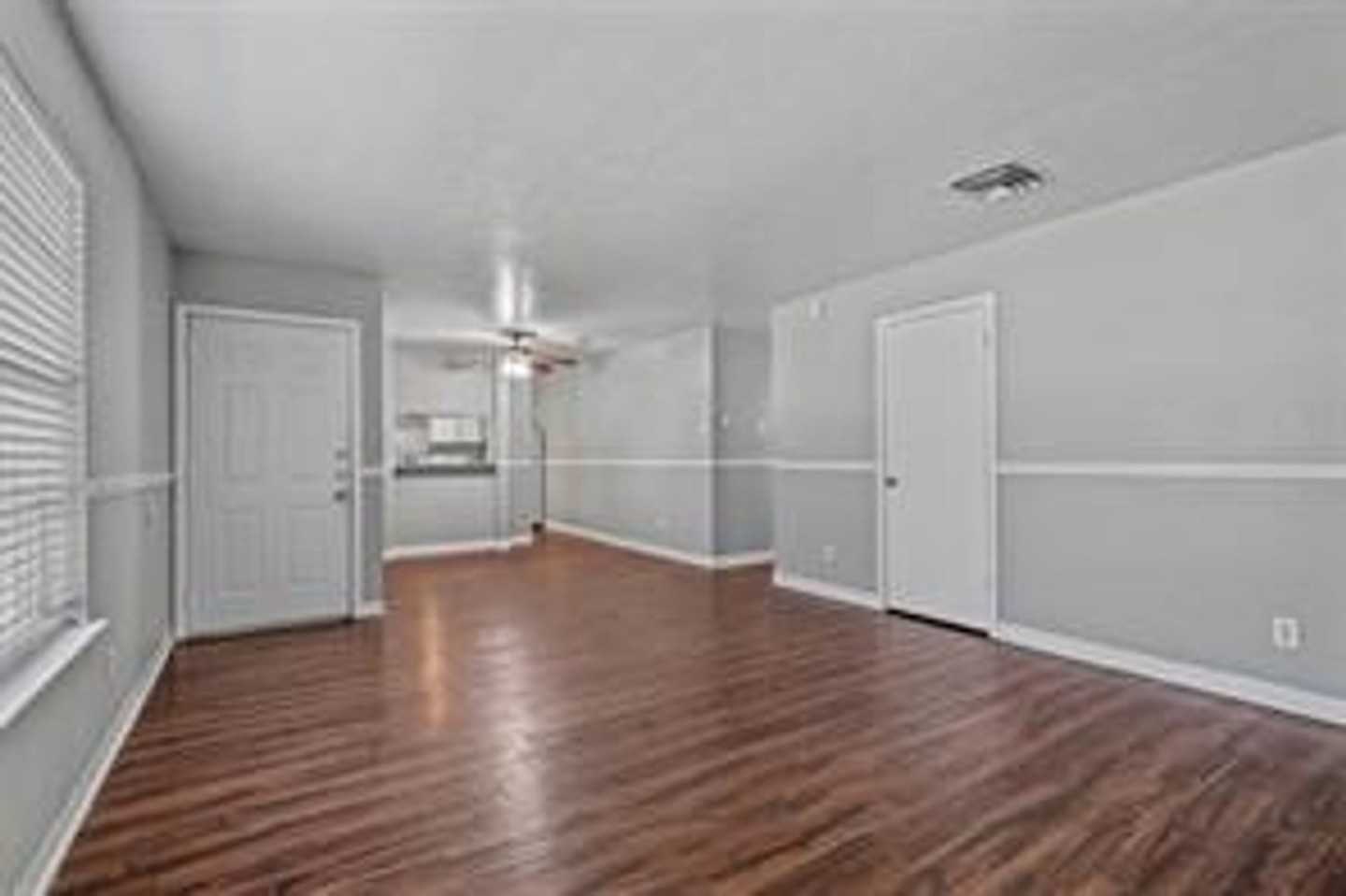 Ennis Place Image 3