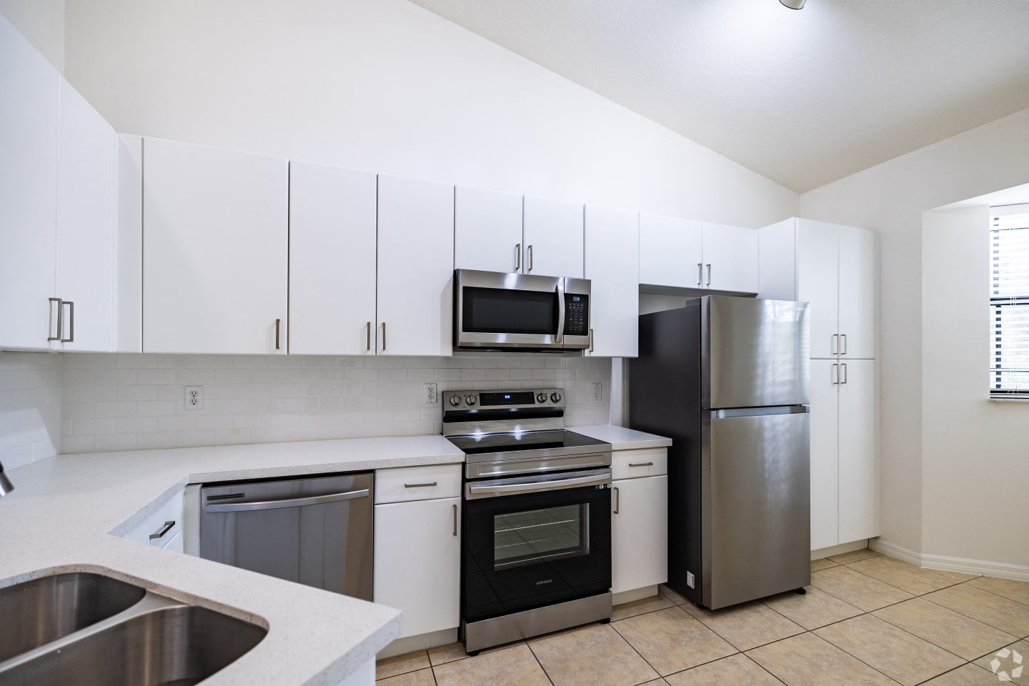 CLO Venice at Crystal Lakes Image 3