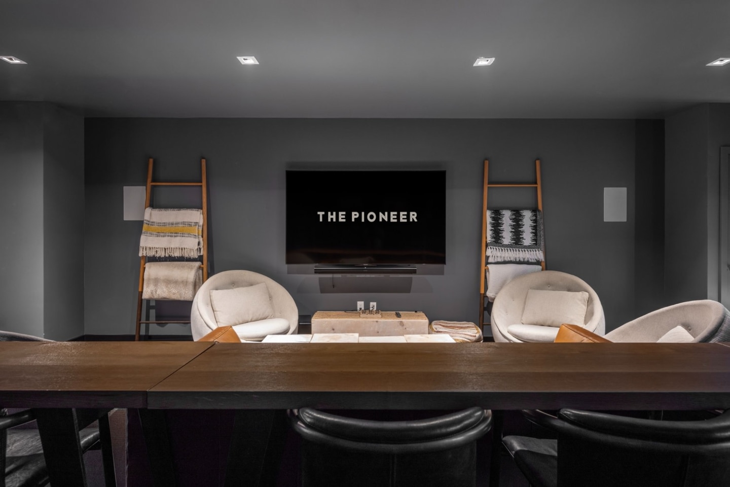 The Pioneer Image 76