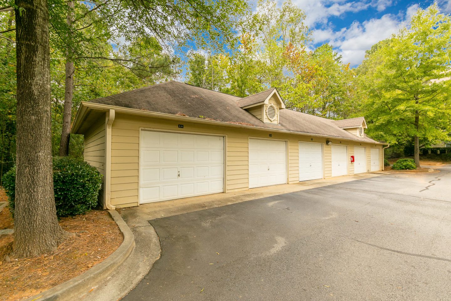 Lealand Place Image 23