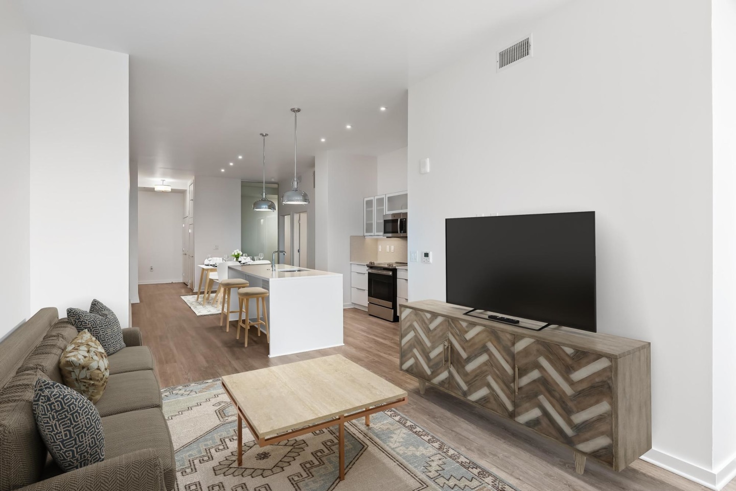 Sky on Main Luxury Apartments Image 34
