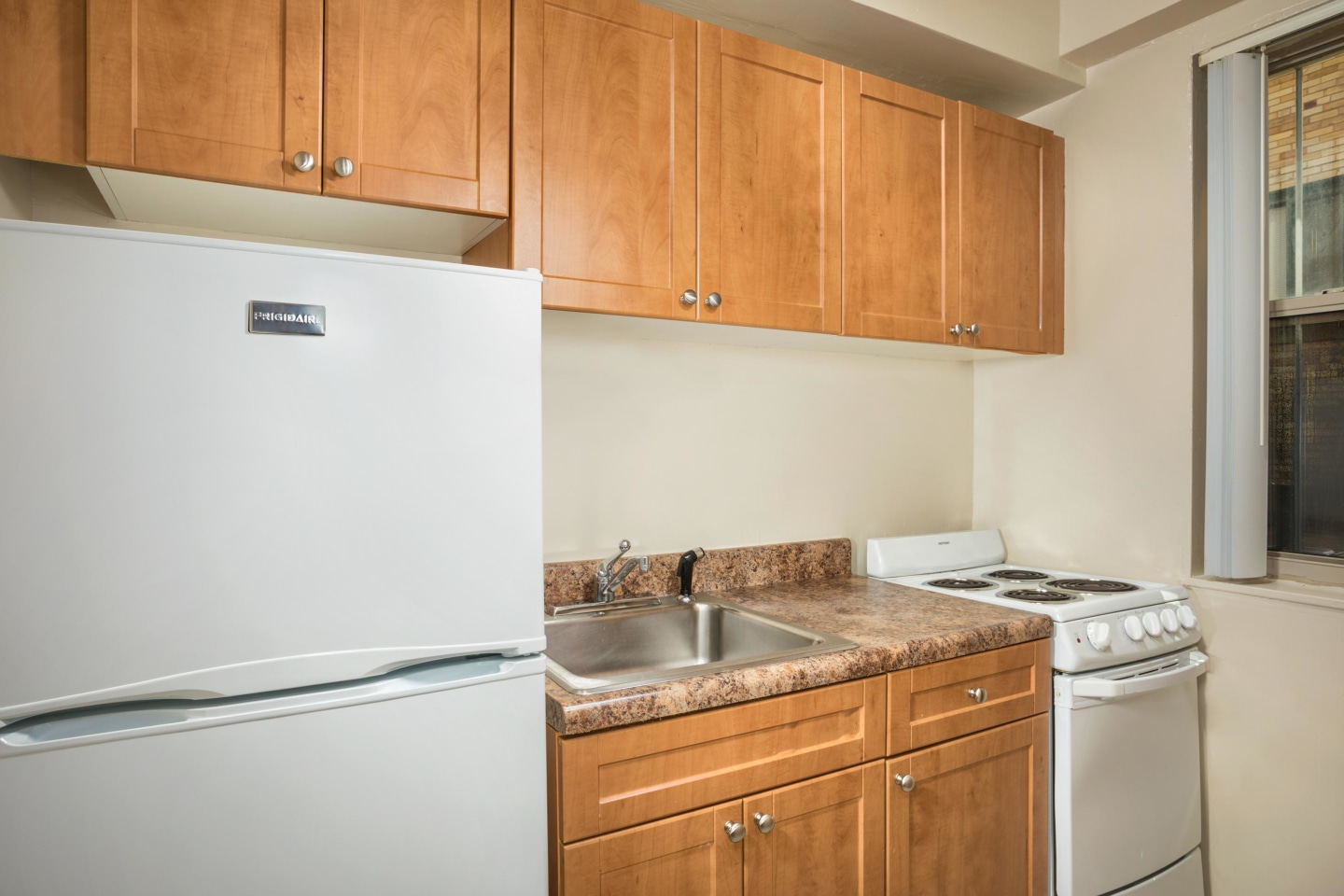 Empire Apartments Image 8