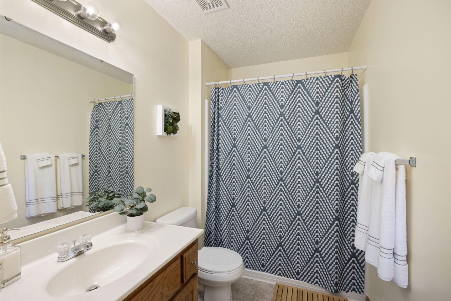 Pebblebrook Apartments Image 11
