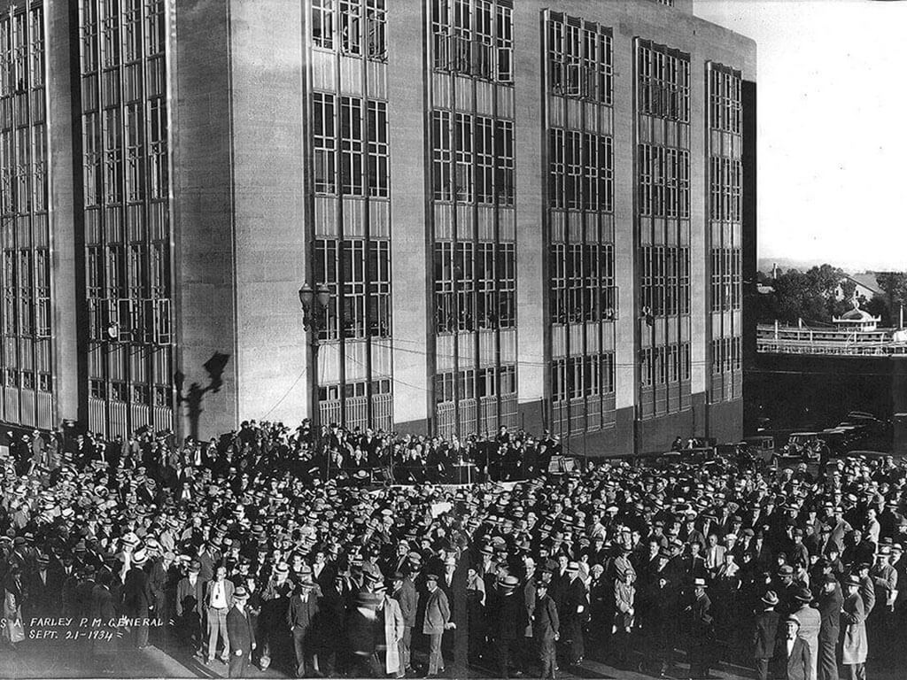 Custom House Image 77