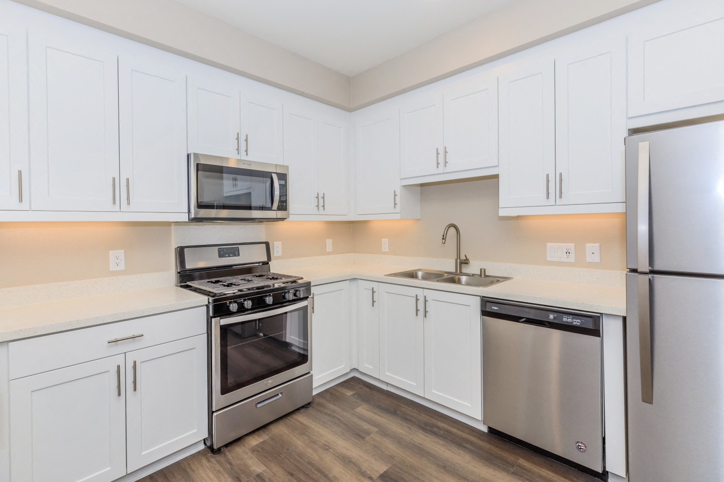 Los Alamitos Luxury Apartments Image 40