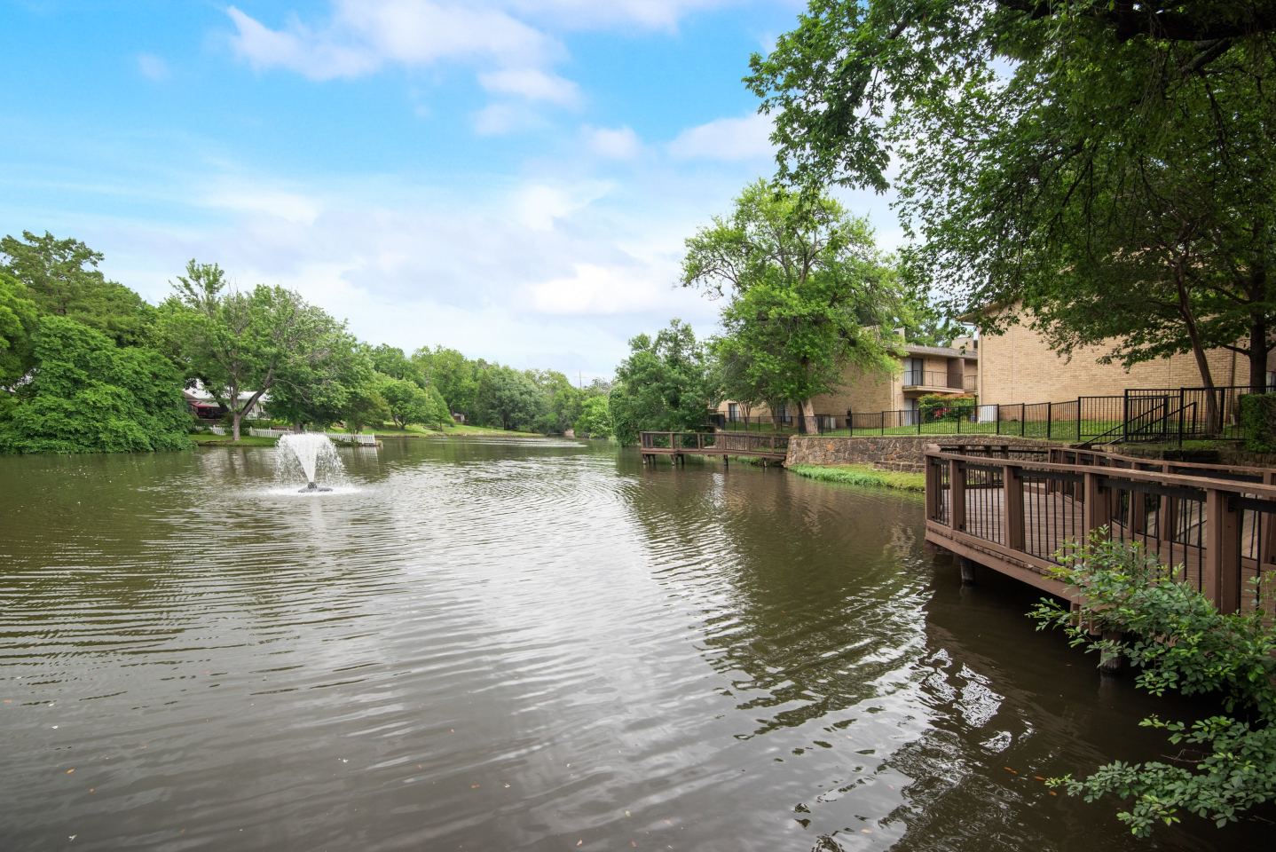 Lakefront Villas Image 19