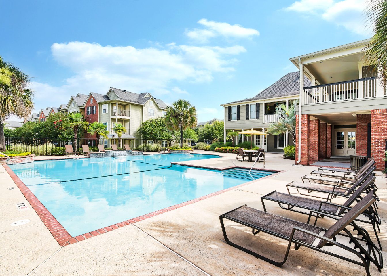Cypress Lake Apartments Image 3
