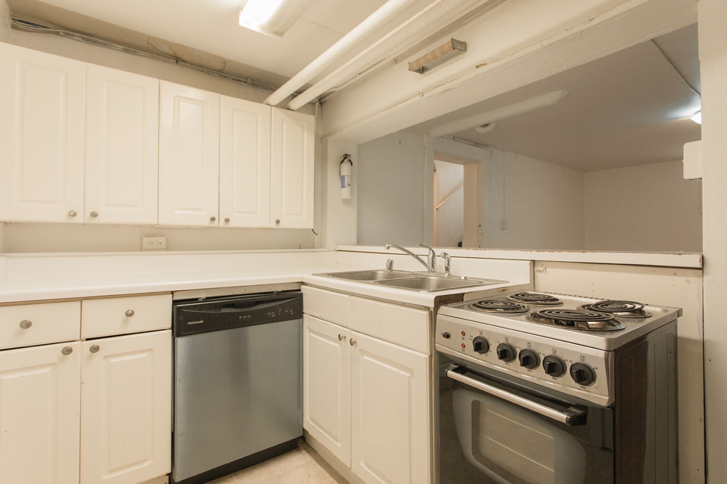 1501 Broadway St Image 24