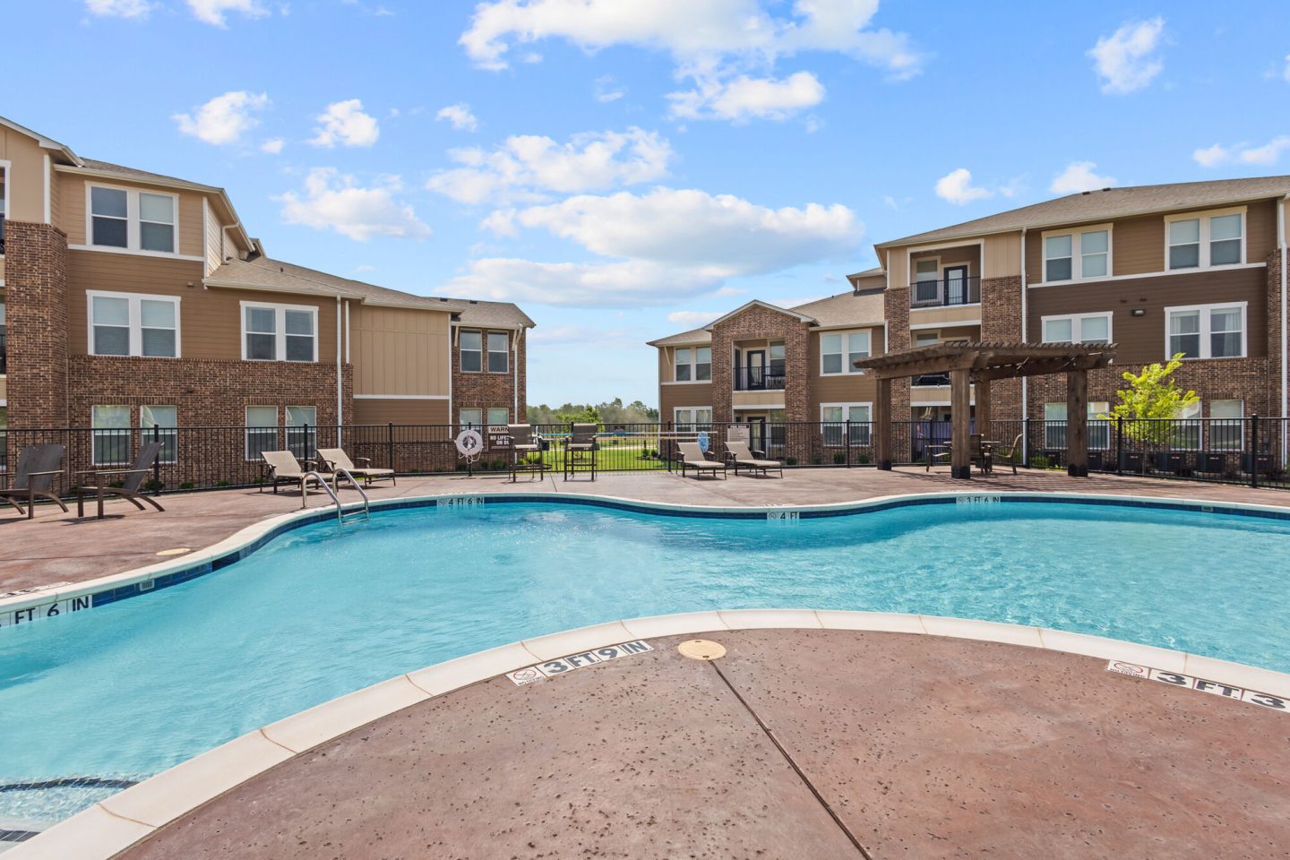 Deer Park Apartments Image 15