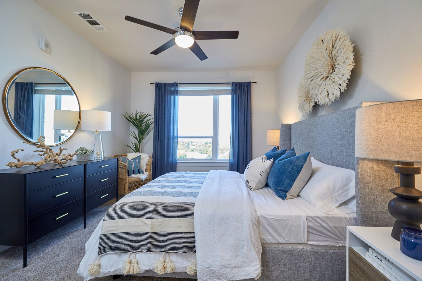 Addison Medical Center Apartments Image 13
