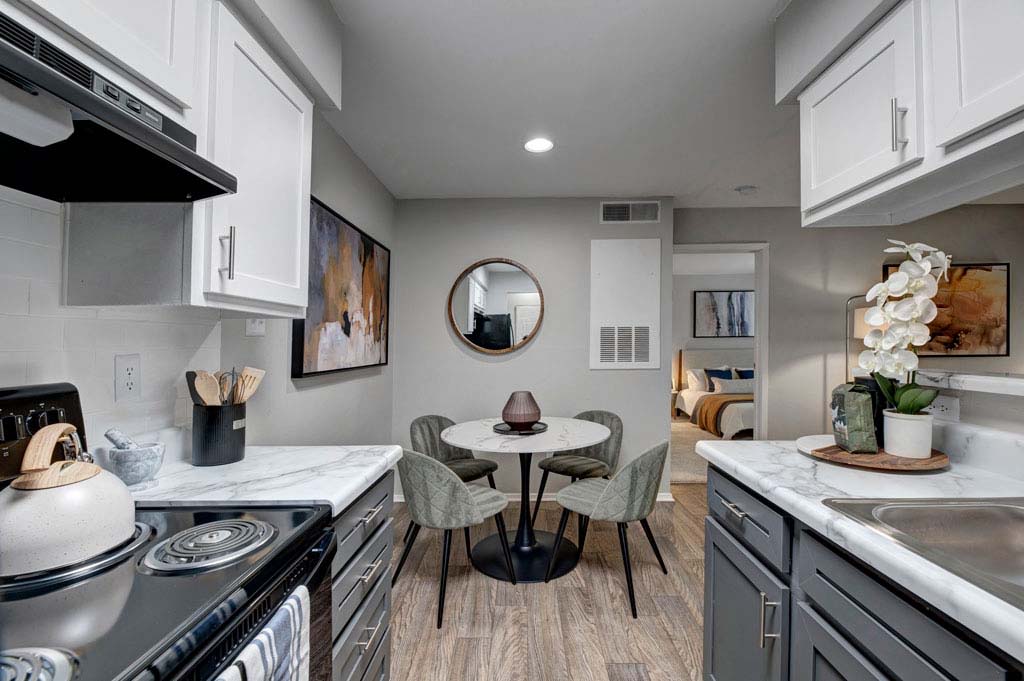 Emerald Place Image 1