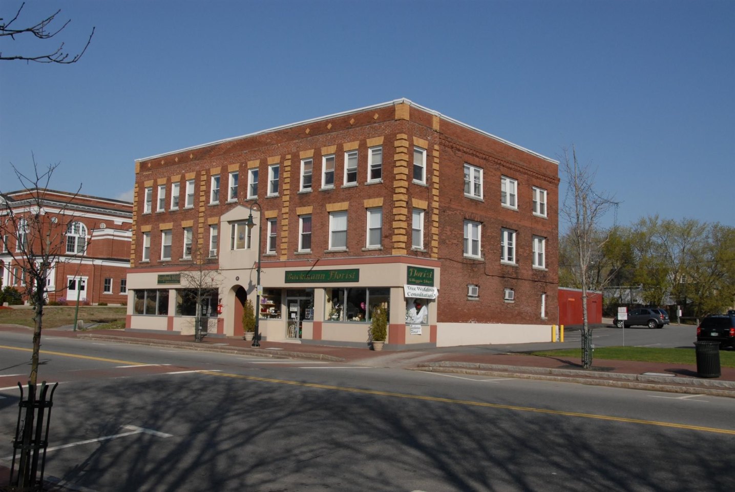 15 West Broadway Image 2