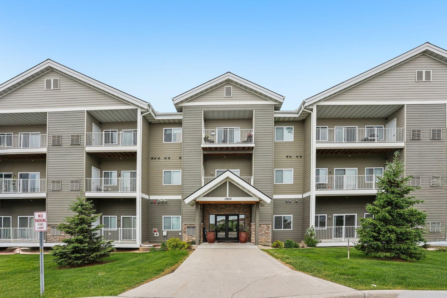 Lake Ridge Luxury Apartments Image 18