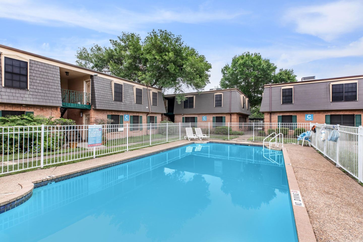 Chateau Santa Fe Apartments Image 25