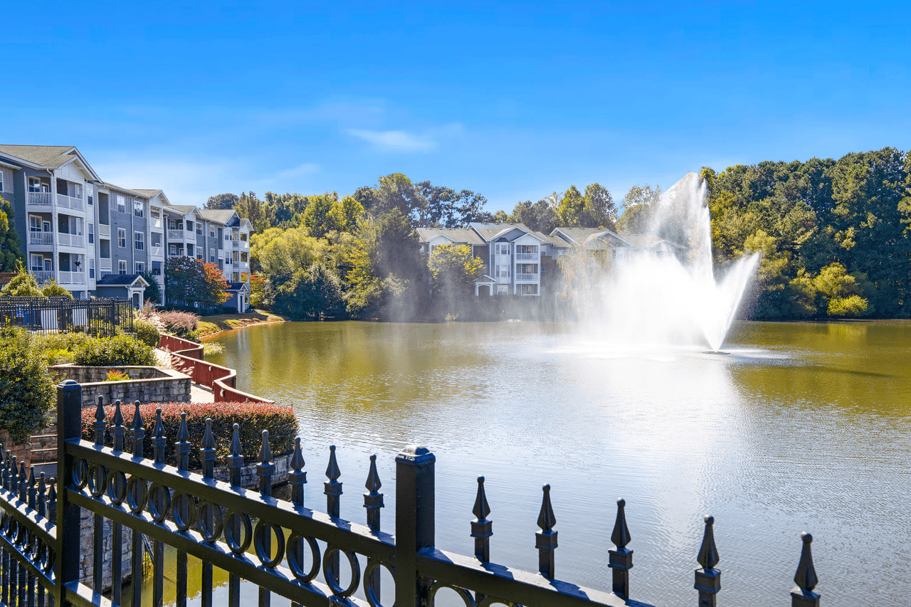 Lakeside at Town Center Apartments Image 43
