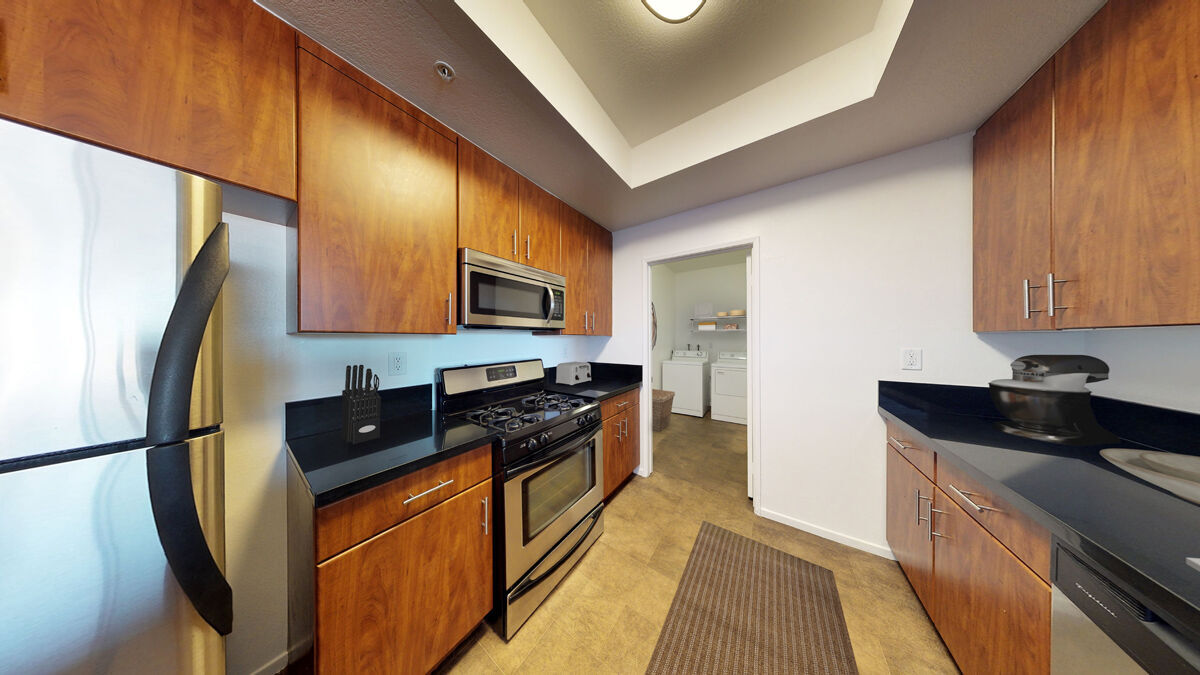 5015 Clinton Apartments Image 38