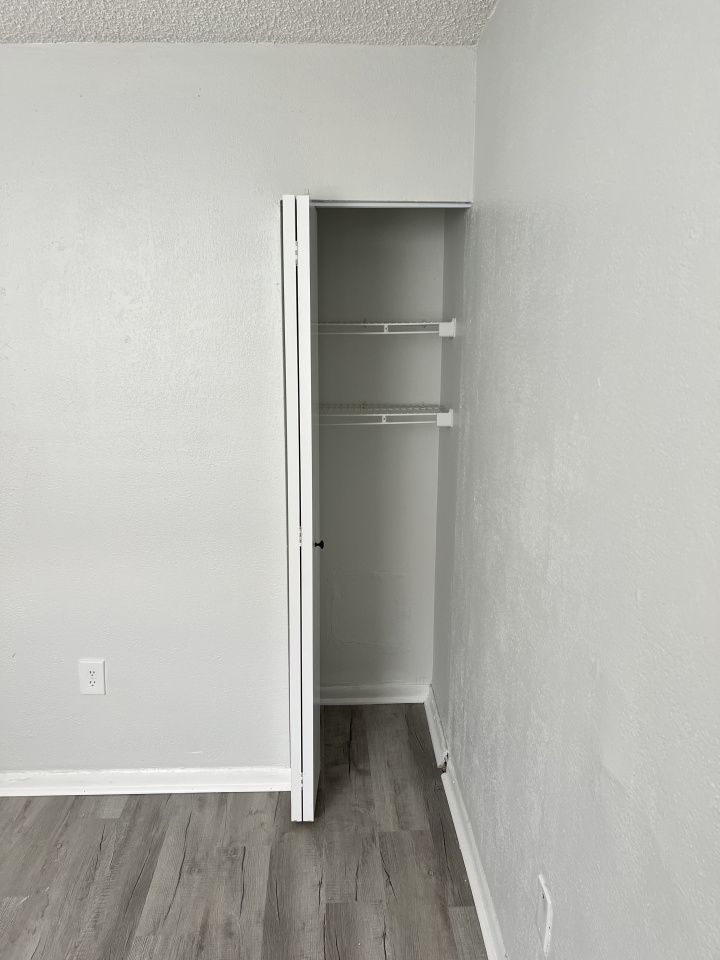Blue Lake Village Apartments Image 10