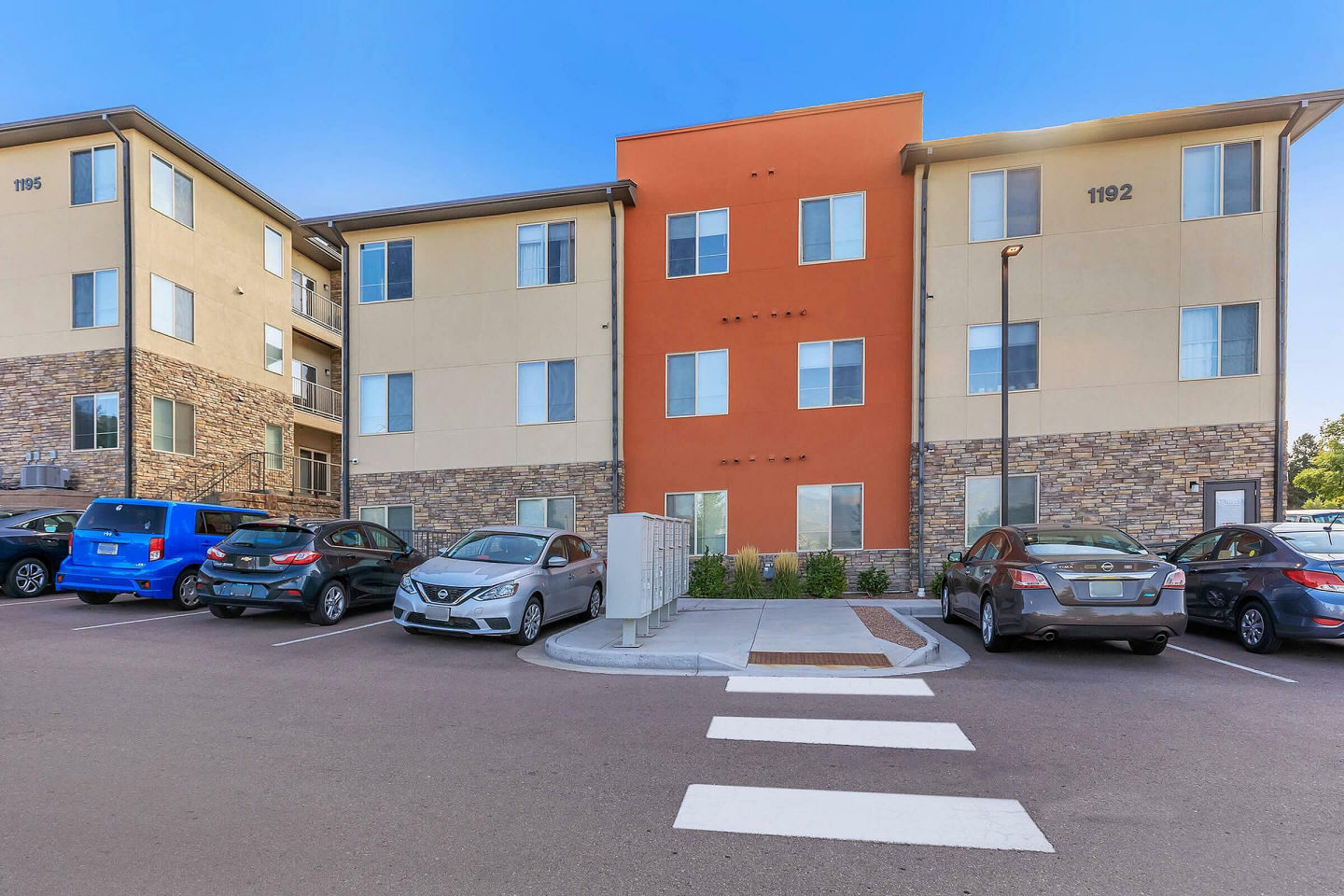 11 West Image 37