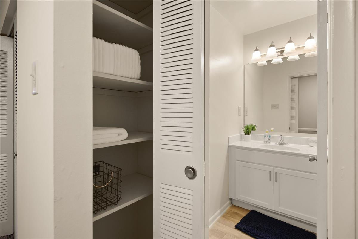 Oak Hill Townhomes Image 13