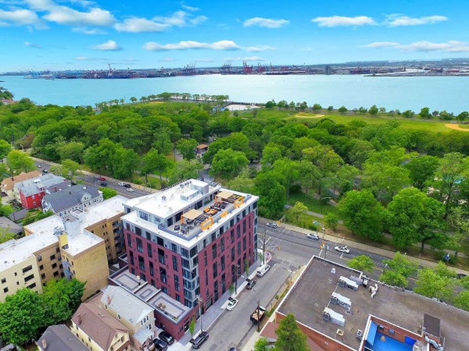 Park Bayonne Image 18