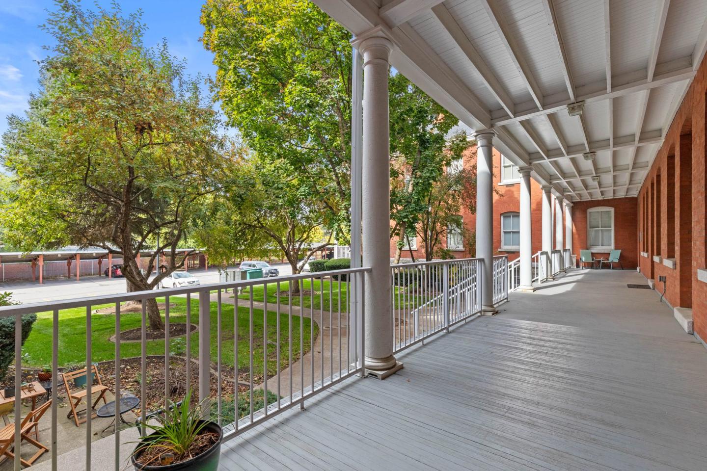 Randolph Arms Apartments Image 7