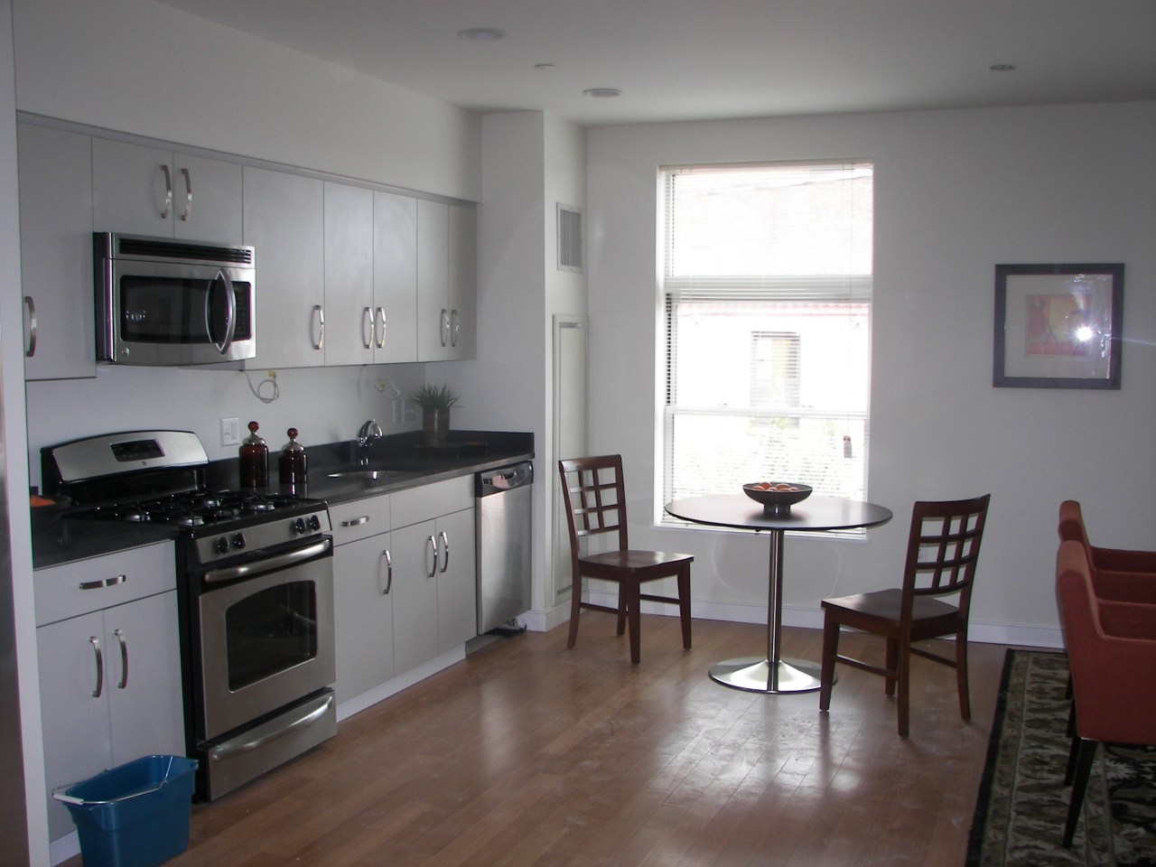 601 Albany Image 8